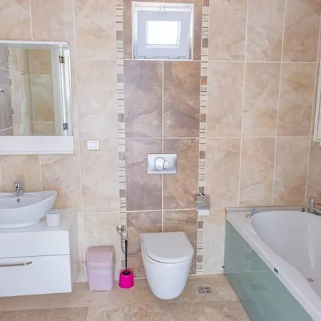Crystal Water Deniz Saray 2- Βίλα