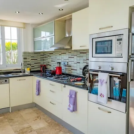 Villa Crystal Water Deniz Saray 2- *