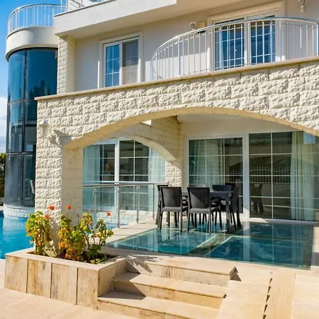 Villa Crystal Water Deniz Saray 2- *