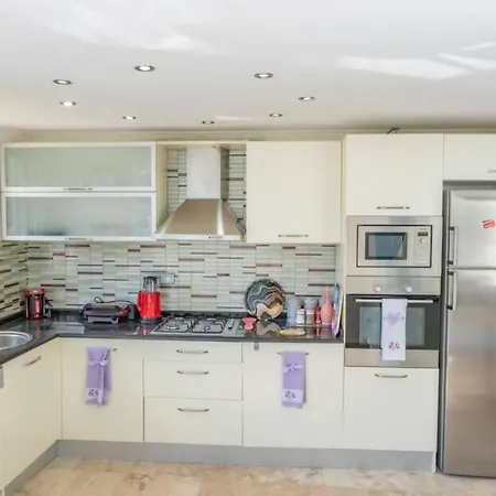 Villa Crystal Water Deniz Saray 2- *